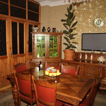 Hostel Saba Kutaisi Esterno foto