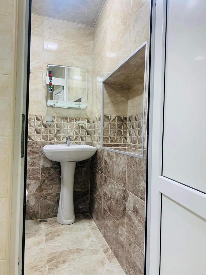 Hostel Saba Kutaisi Esterno foto
