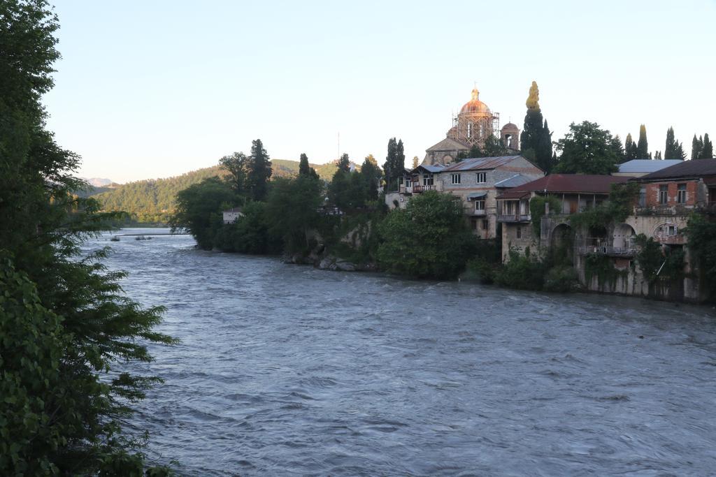 Hostel Saba Kutaisi Esterno foto